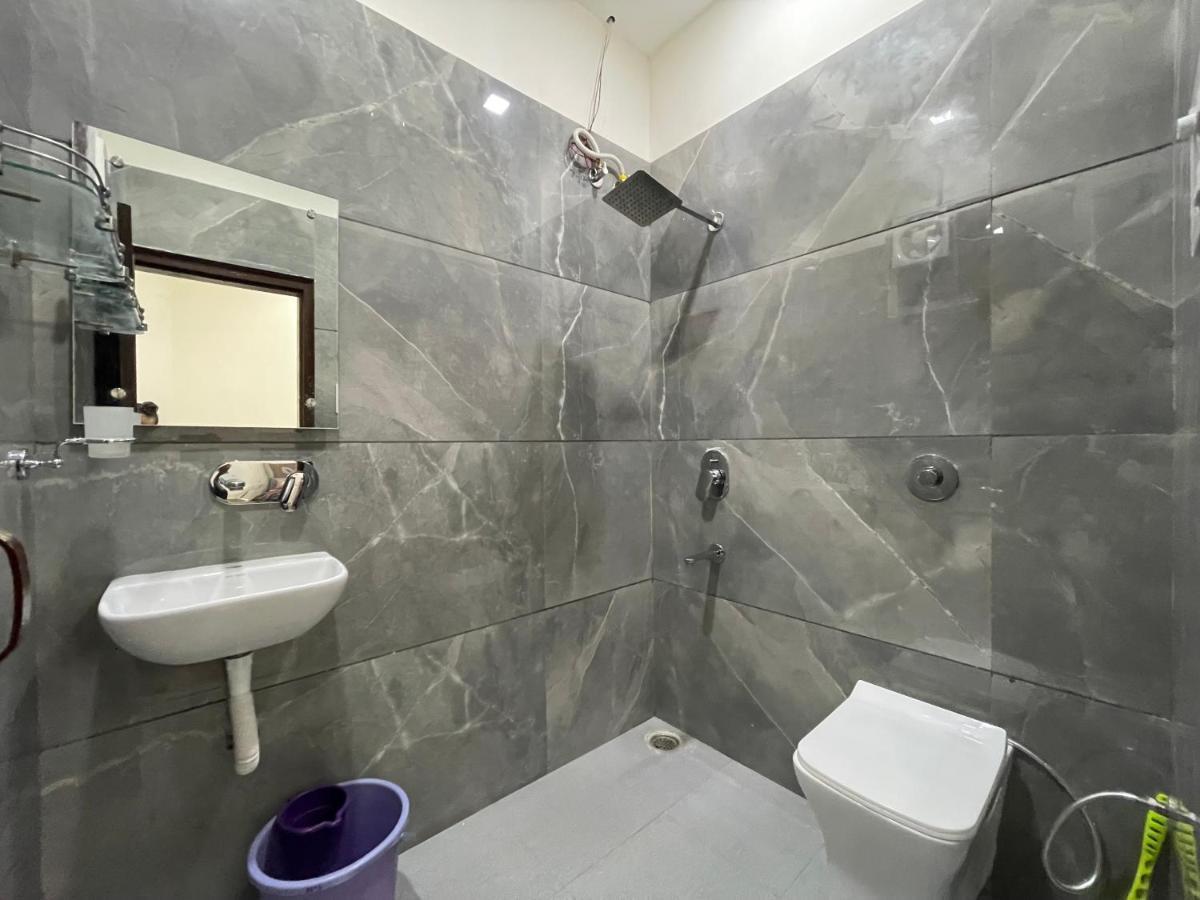 Homestay Comforts 500M From Amritsar Airport المظهر الخارجي الصورة